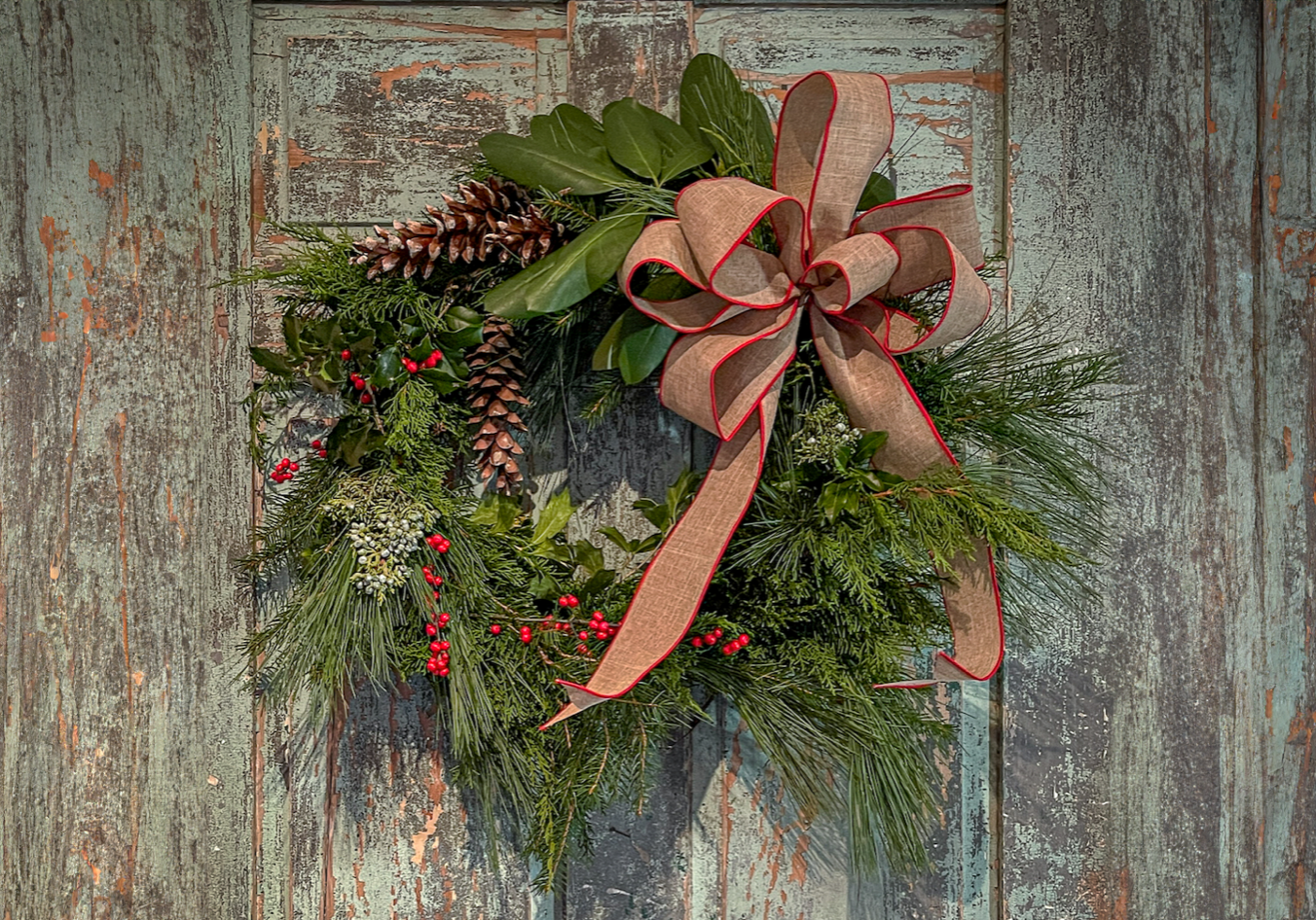 2_16x9_wreath